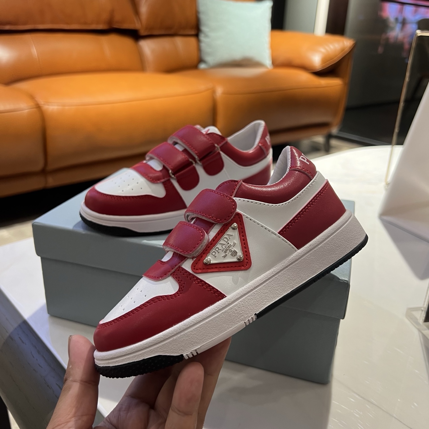 Children's shoes child